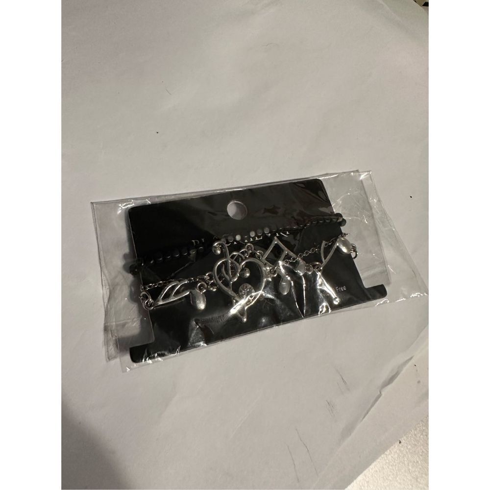 NEW IN PACKAGE Music Note Heart silver chain 3pk